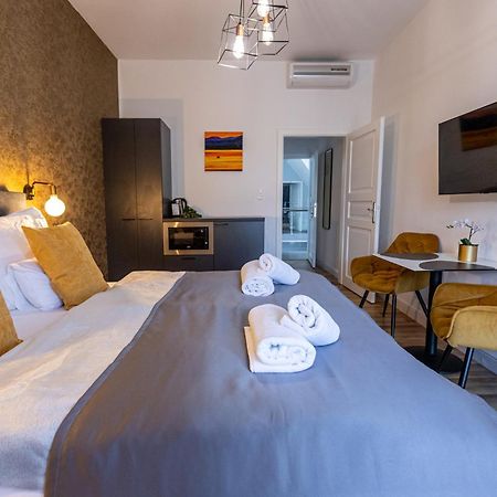 Hotel Clariss Balatonalmádi Buitenkant foto