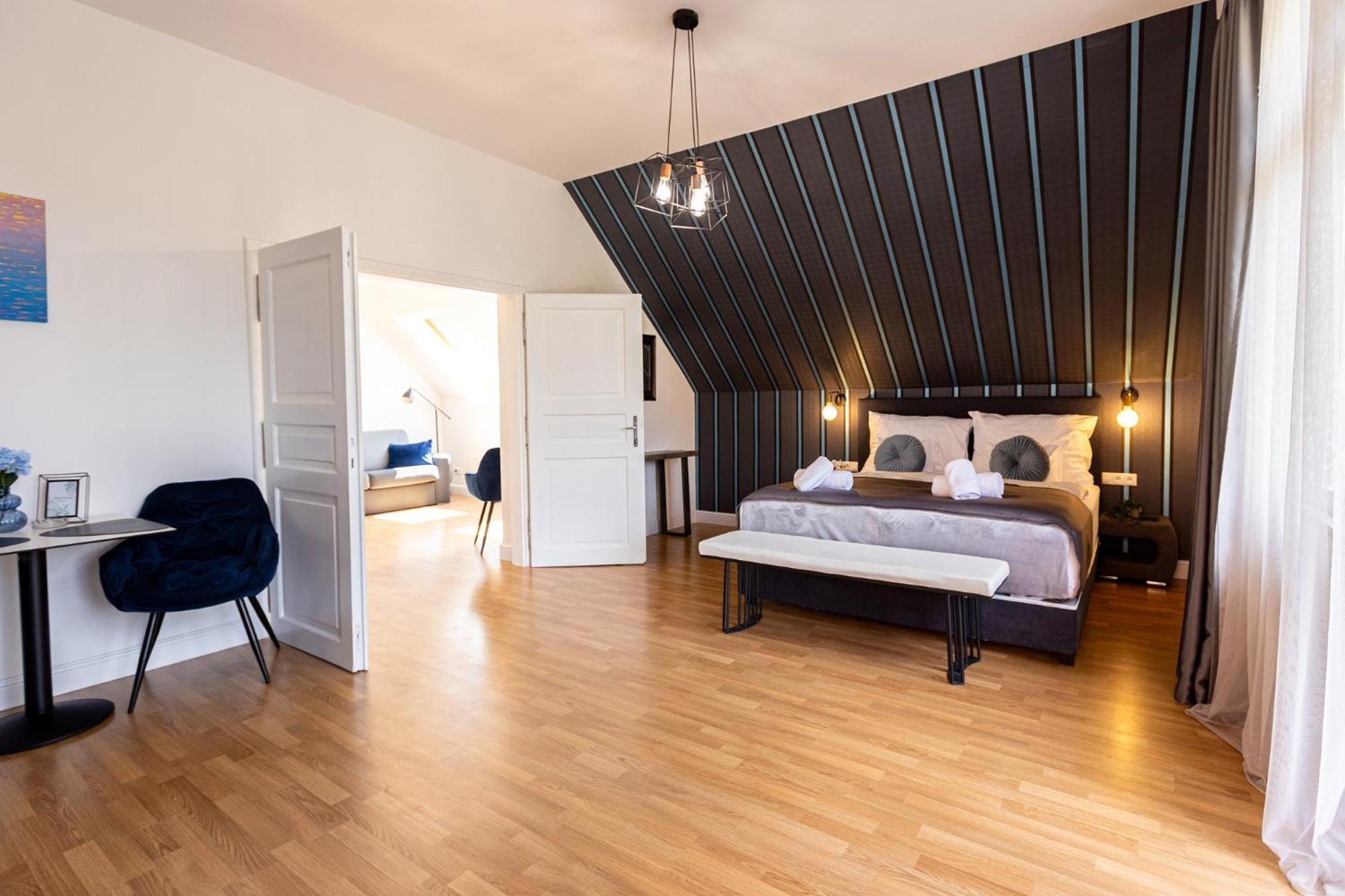 Hotel Clariss Balatonalmádi Buitenkant foto